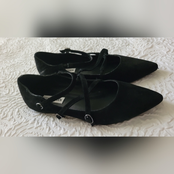 Steve Madden Shoes - Steve Madden Sz 8 black flats